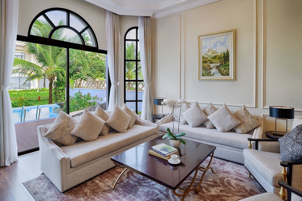 Three Bedroom Villa - Private Pool - Photo 1
