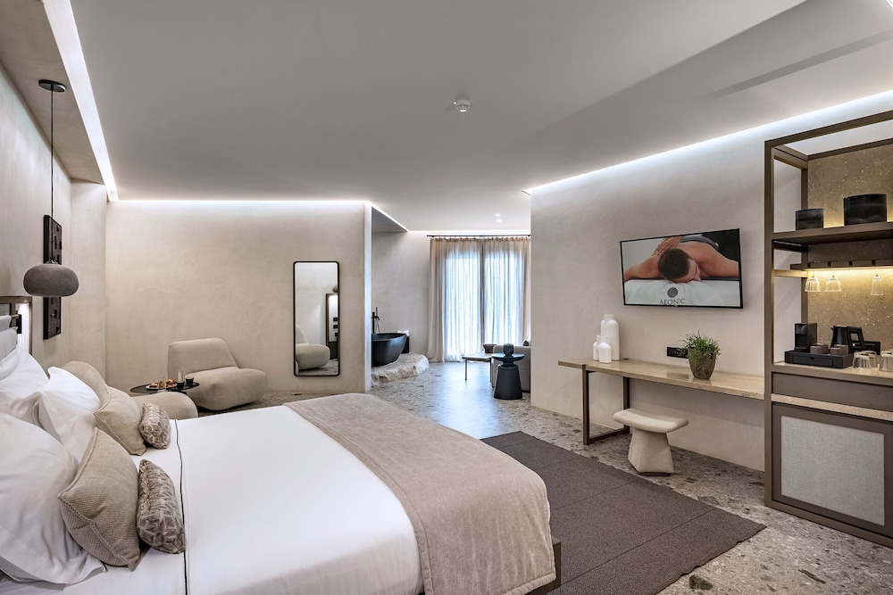 ETERNAL Suite with Supreme Pool and Sea View - Photo 4