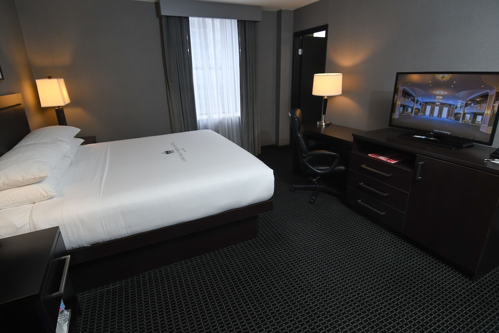 Superior Suite, 1 Bedroom - Photo 5