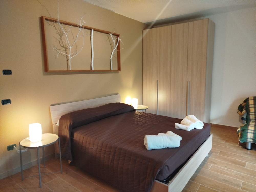 Room, Balcony, Mountain View