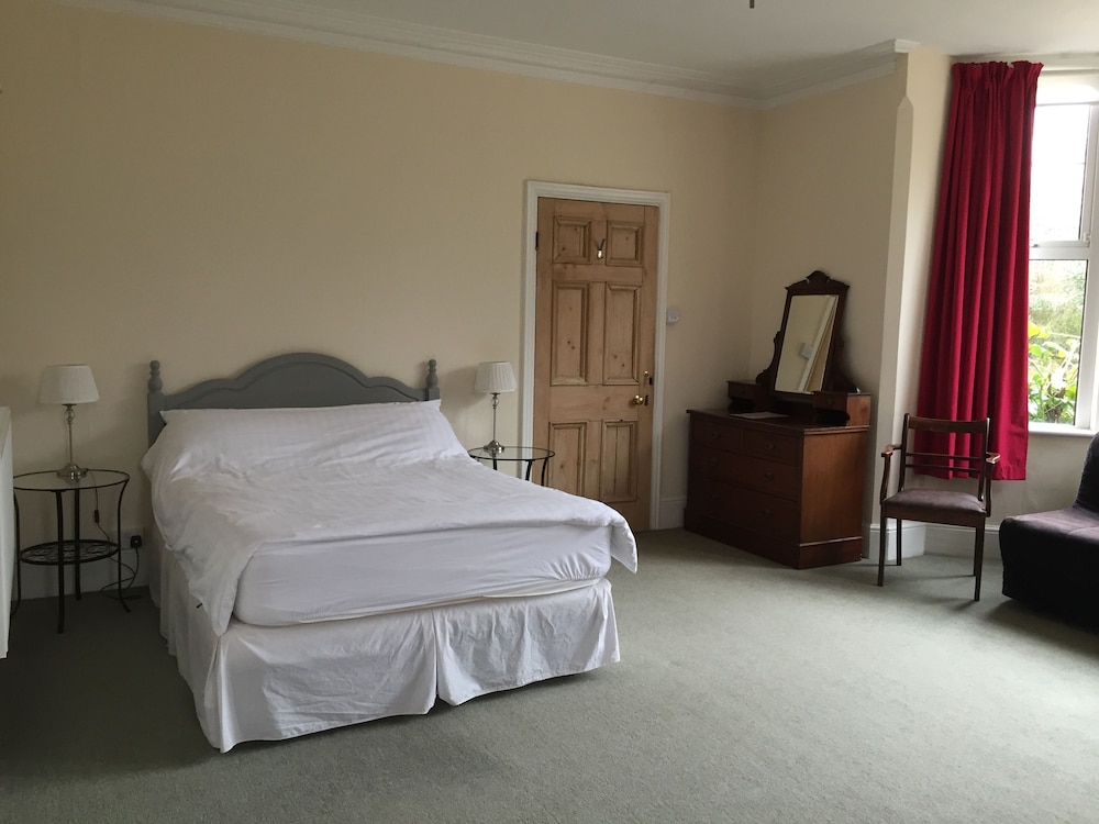Family Room, Accessible, Garden View