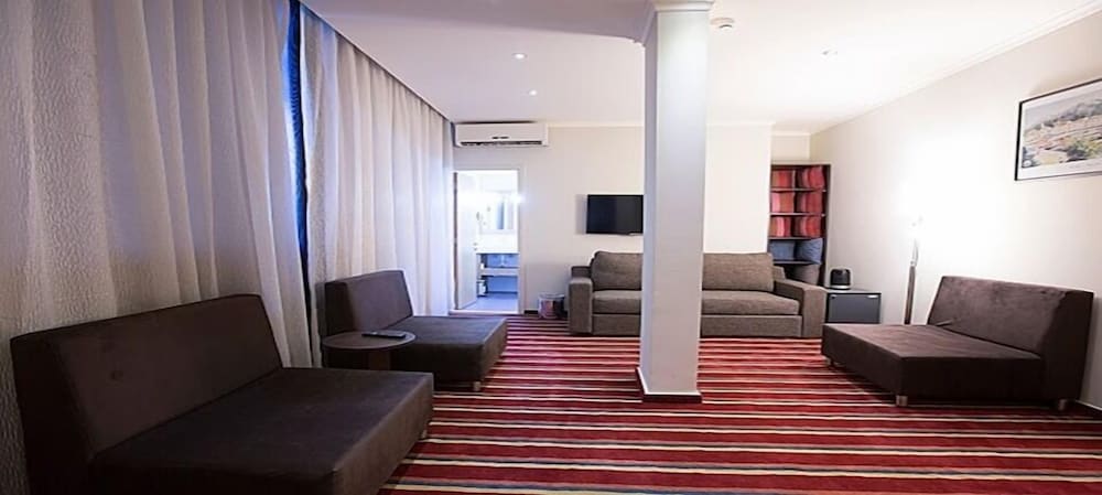Executive Suite photo 3