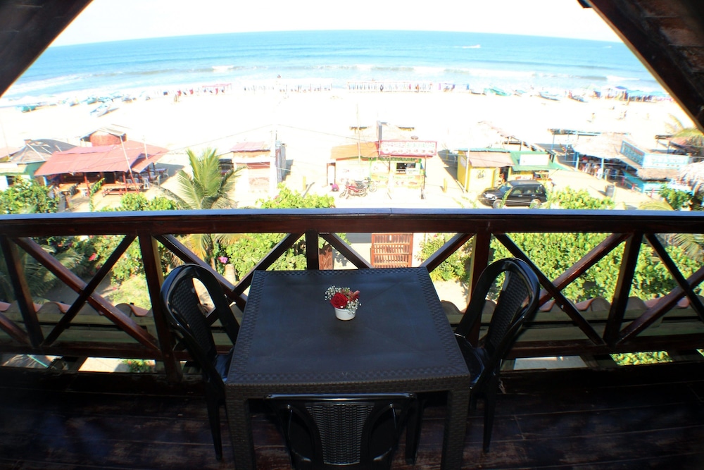 Deluxe Studio Suite, Balcony, Beach View photo 1