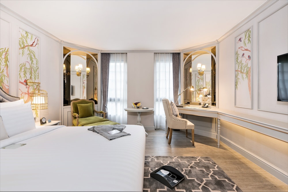 Deluxe Suite Deluxe Suite