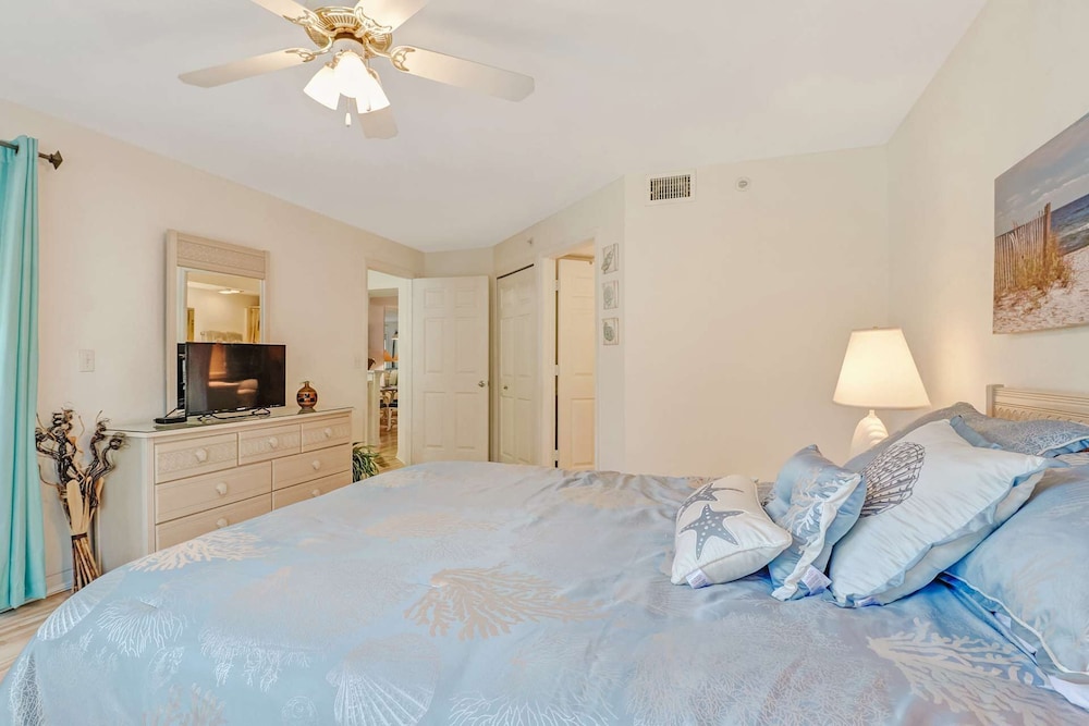 Condo (Bermuda Pointe 104) photo 3