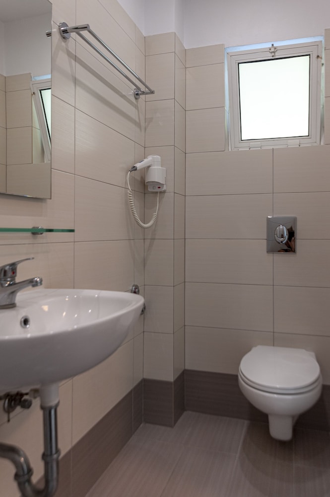 Superior Triple Room photo 2