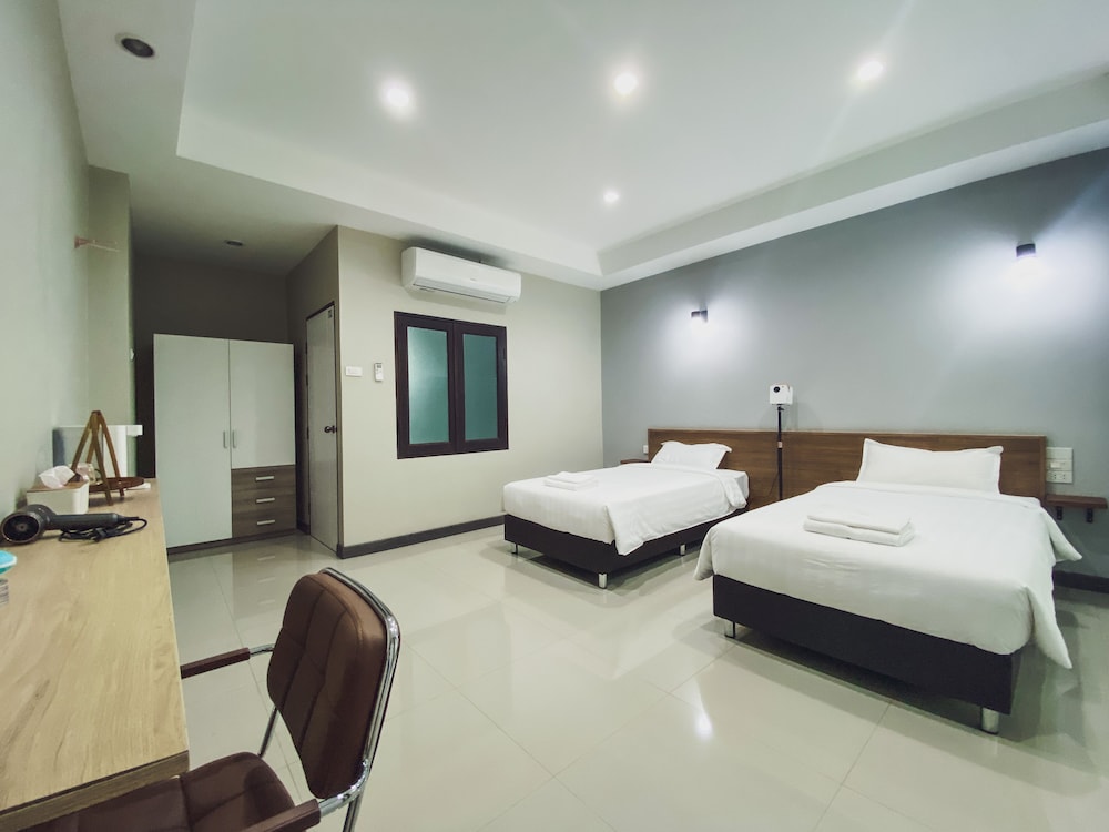 Standard Twin Room photo 1