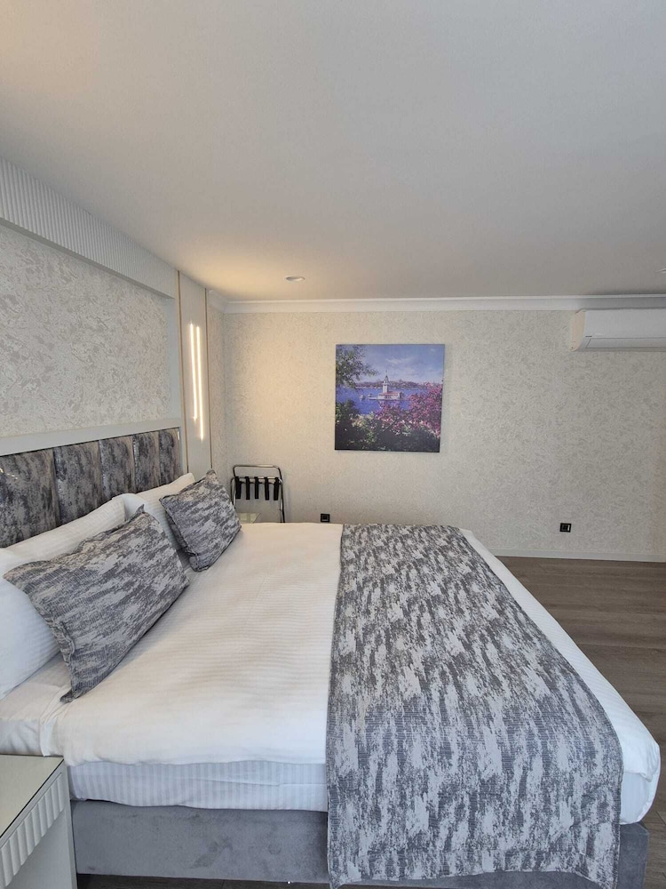 King Suite Room photo 2