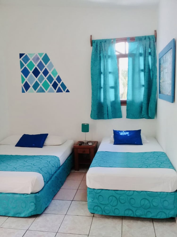 Basic Triple Room photo 2