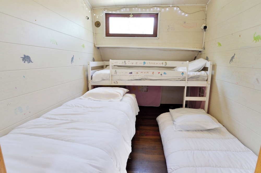 Standard Triple Room, River View photo 1