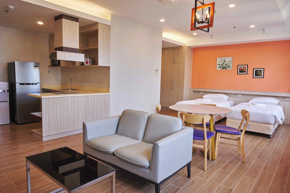 Deluxe Studio, 2 Twin Beds