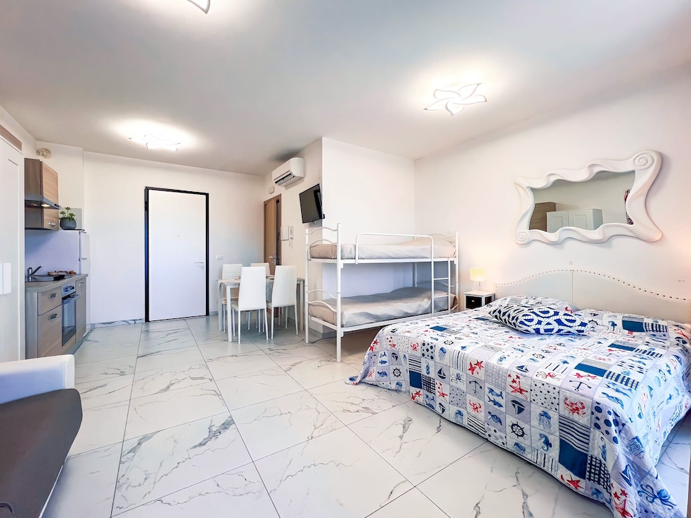 Superior Studio Suite (4F)