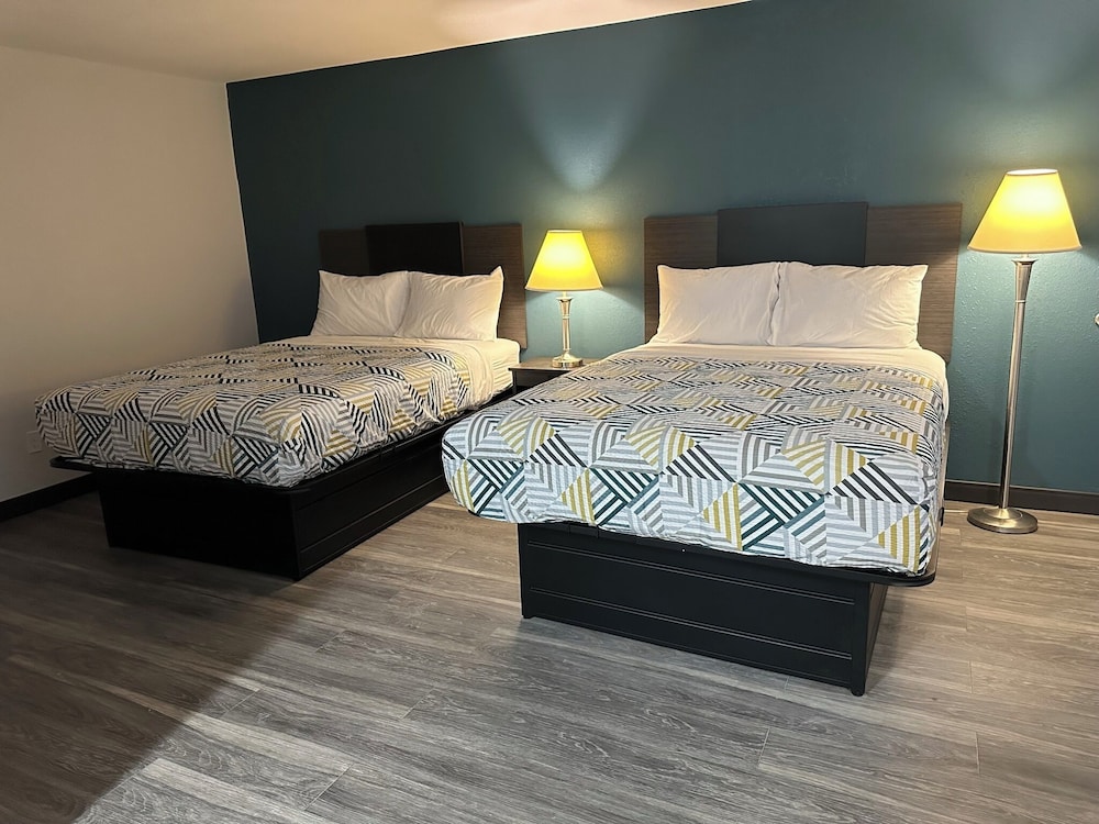 Standard Room, 2 Queen Beds, Non Smoking, Kitchenette - Photo 3