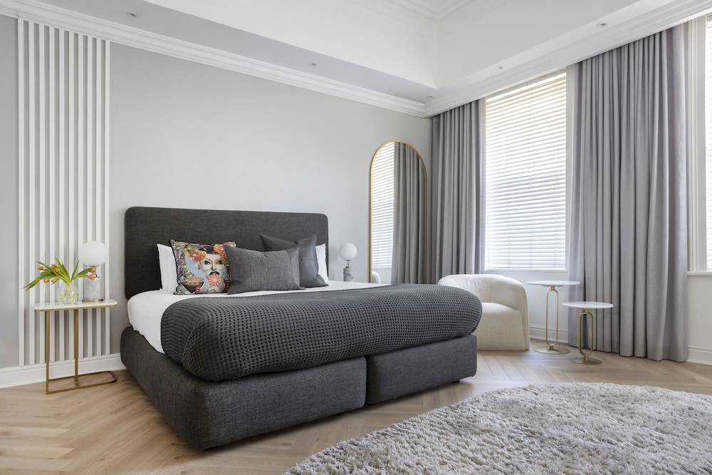 Premium Double or Twin Room - Photo 10