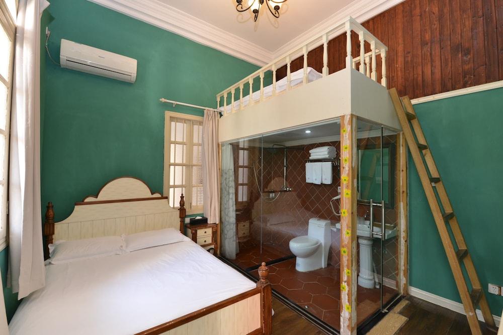 Signature Twin Room photo 1