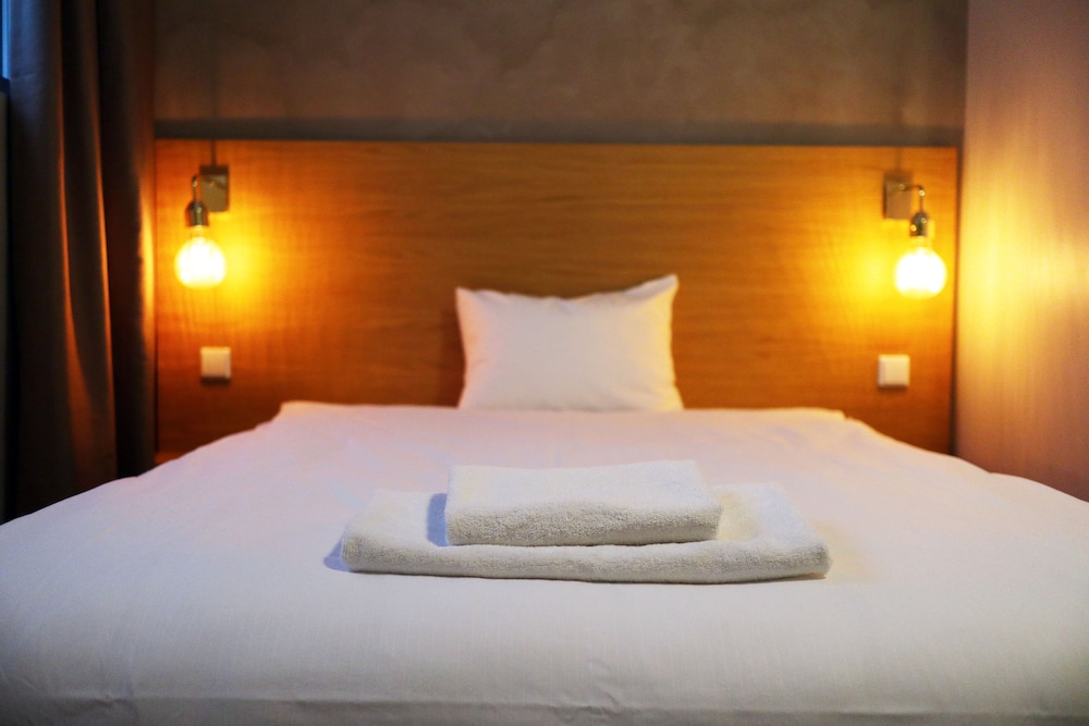 Basic Double Room