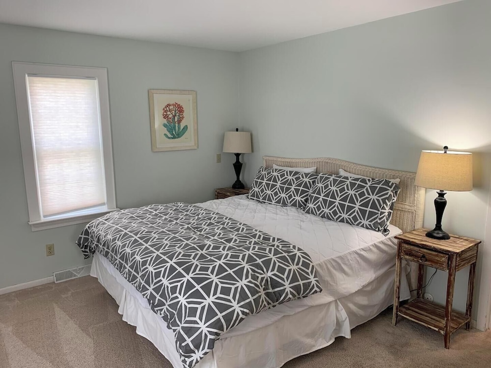 House, Multiple Beds, Kitchen, Garden View (DOVER ROAD 101) photo 3