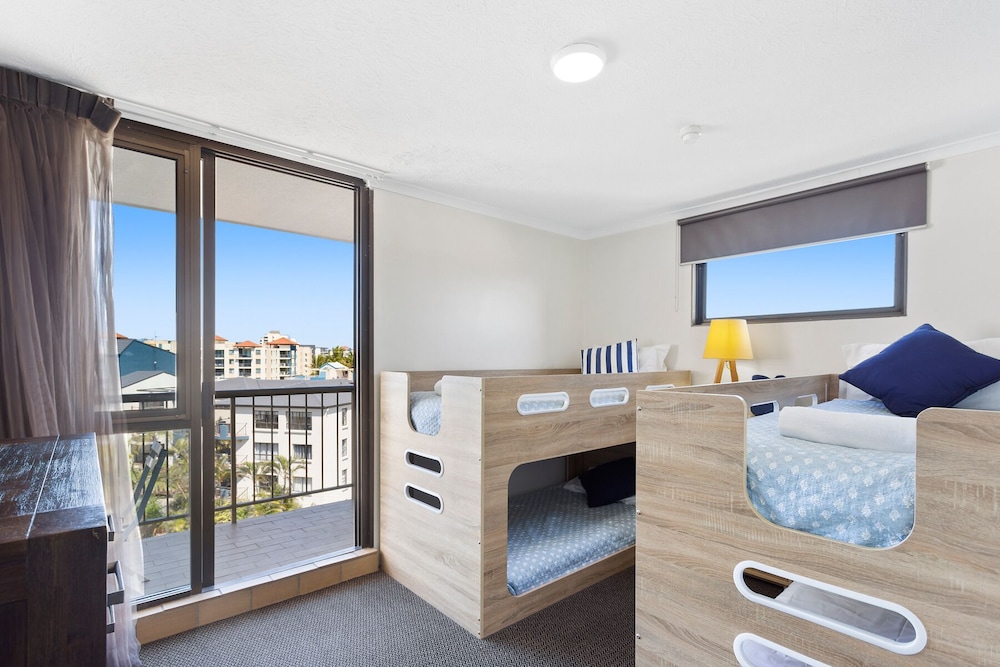 Family Apartment, 2 Bedrooms photo 2