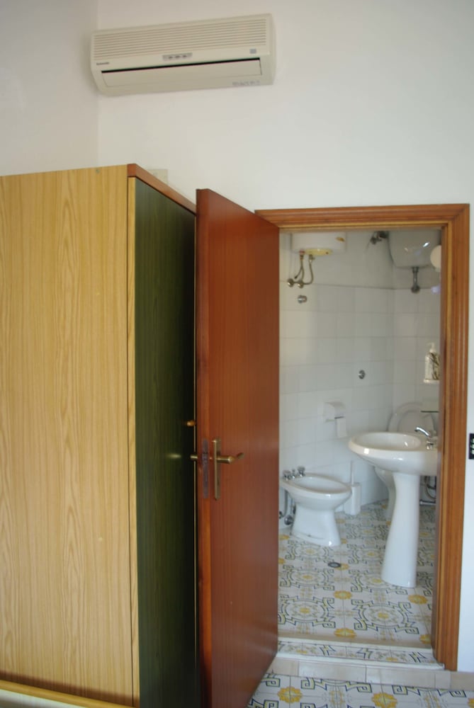 Classic Double or Twin Room, Mountain View photo 2