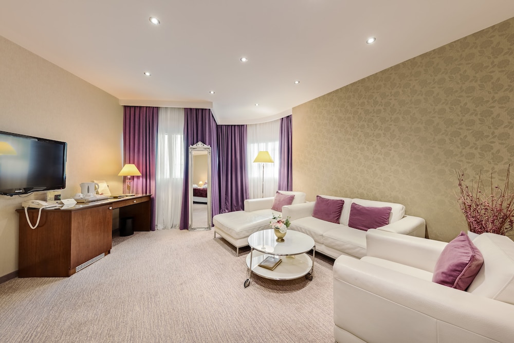 Junior Suite, 1 King Bed