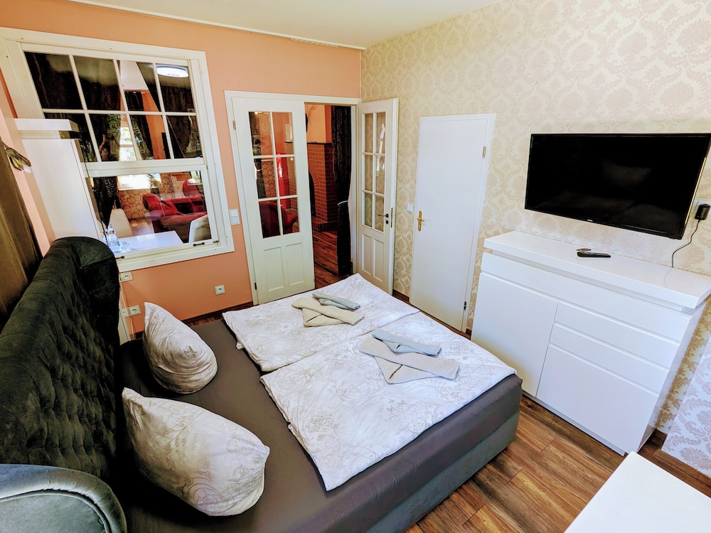 Deluxe Suite, 1 Bedroom, Refrigerator, Sea View photo 2
