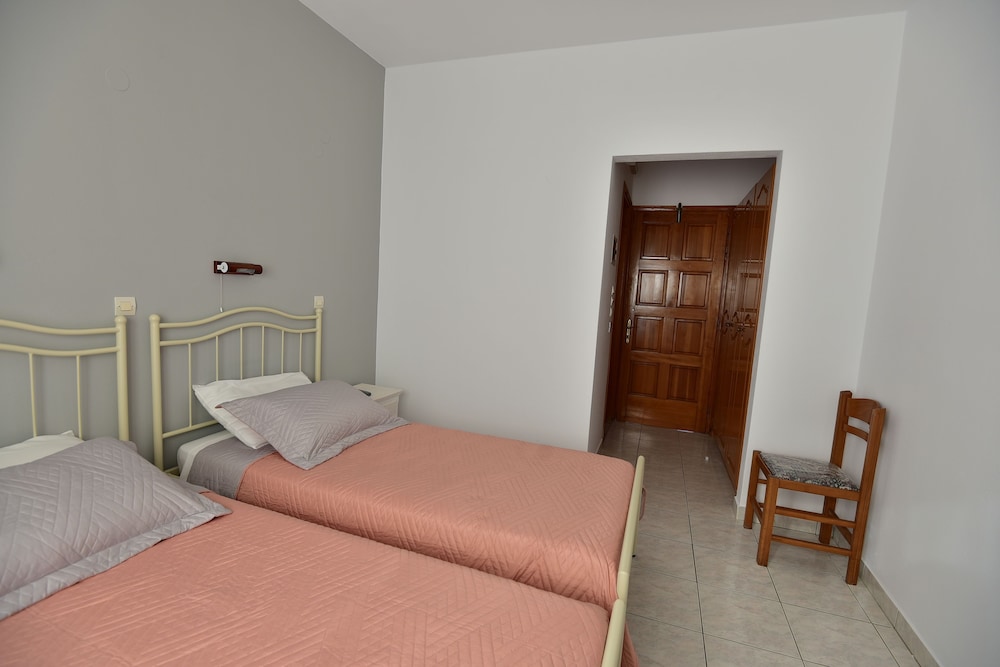 Economy Double or Twin Room photo 2