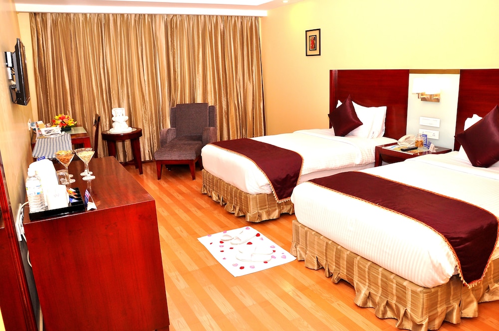 Deluxe Twin Room Free Drop to Sipcot IT Park photo 1