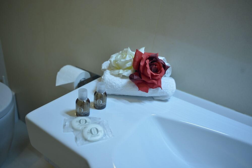 Double or Twin Room, Sea View - Photo 7