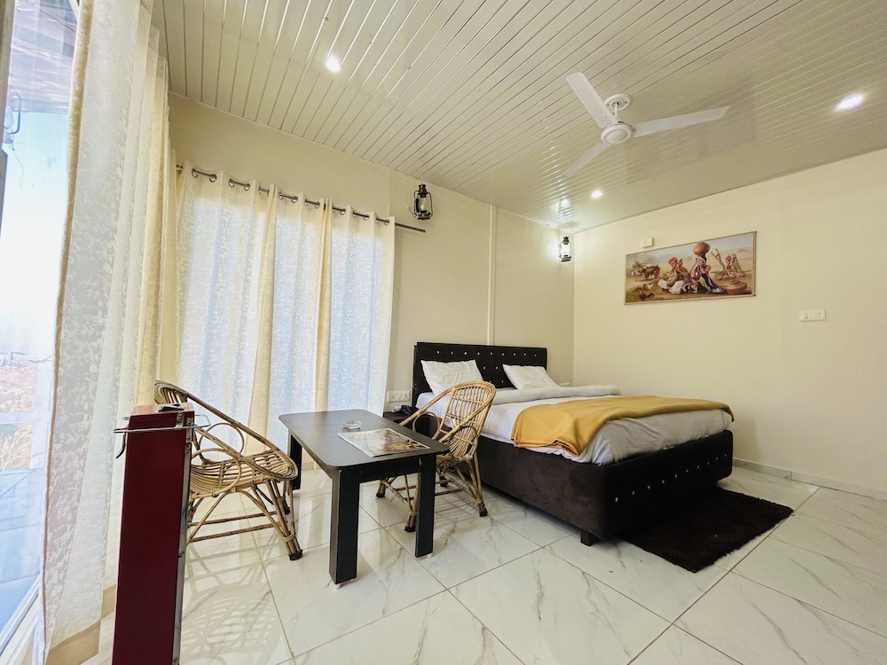 Classic Room - Photo 11