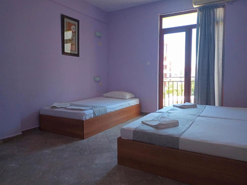 Basic Triple Room