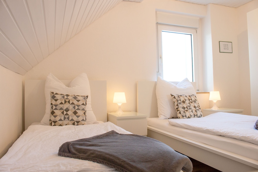 Apartment 3 in the attic with garden access photo 3
