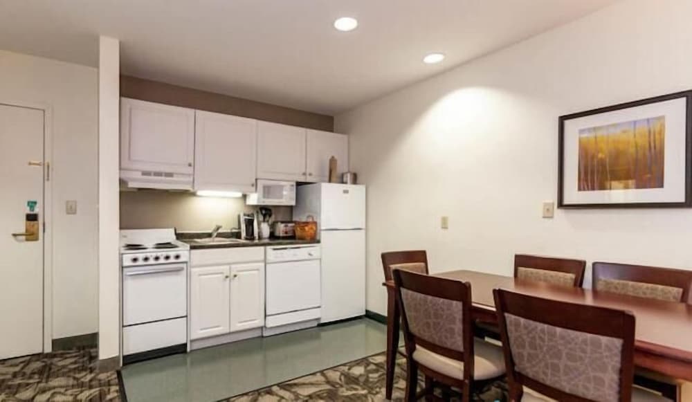 Deluxe Suite photo 2
