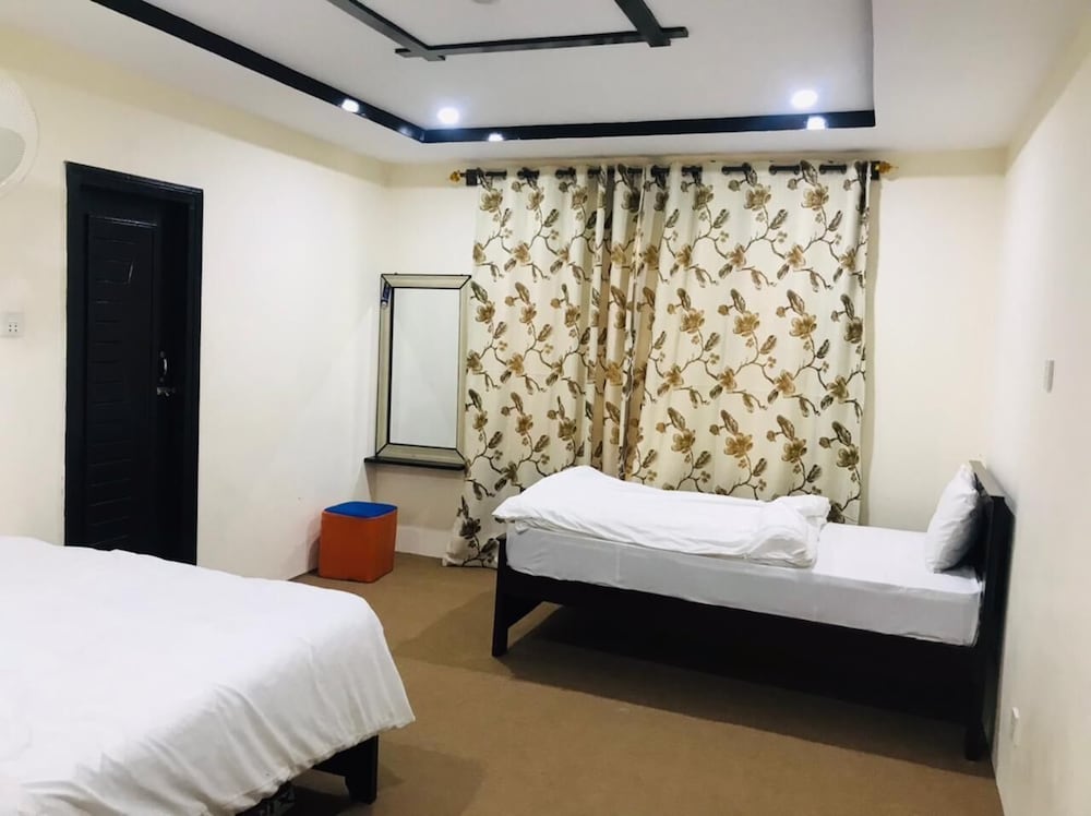 Deluxe Triple Room photo 3