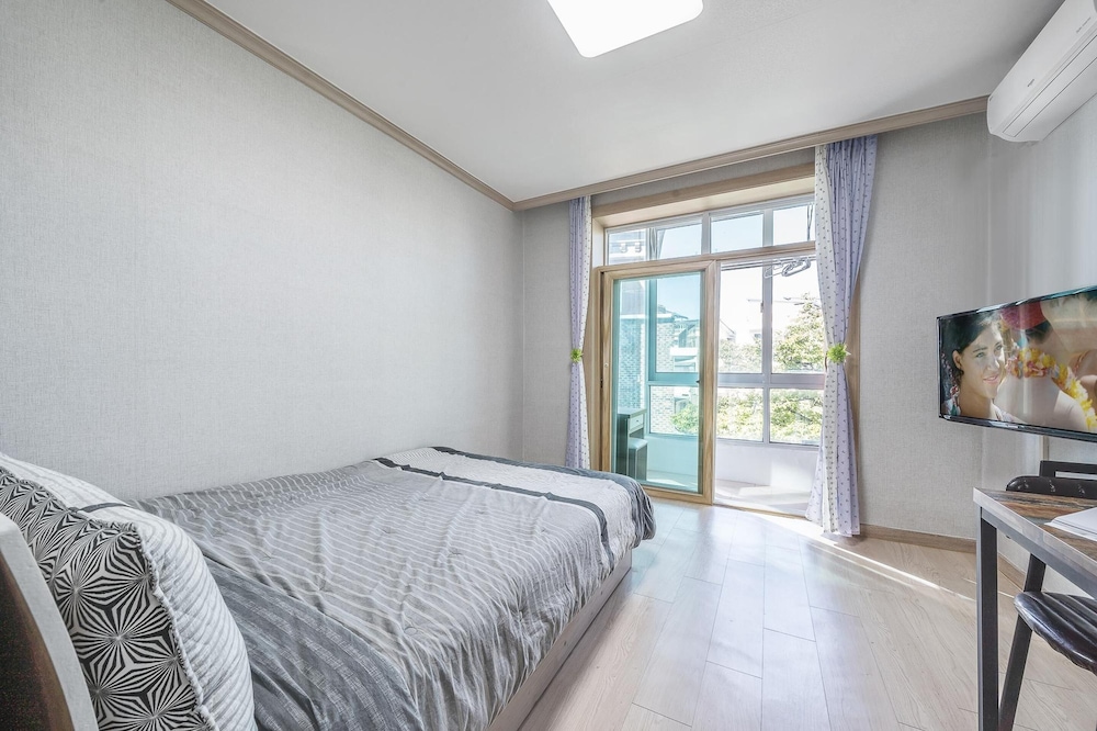 Basic Room, 1 Bedroom (201)