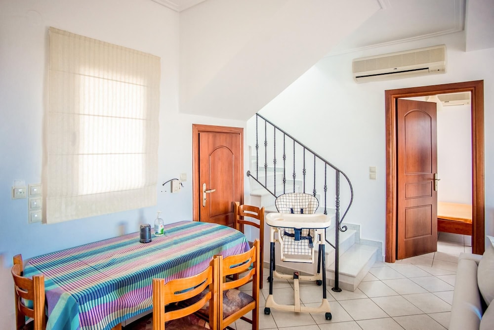 Villa photo 2
