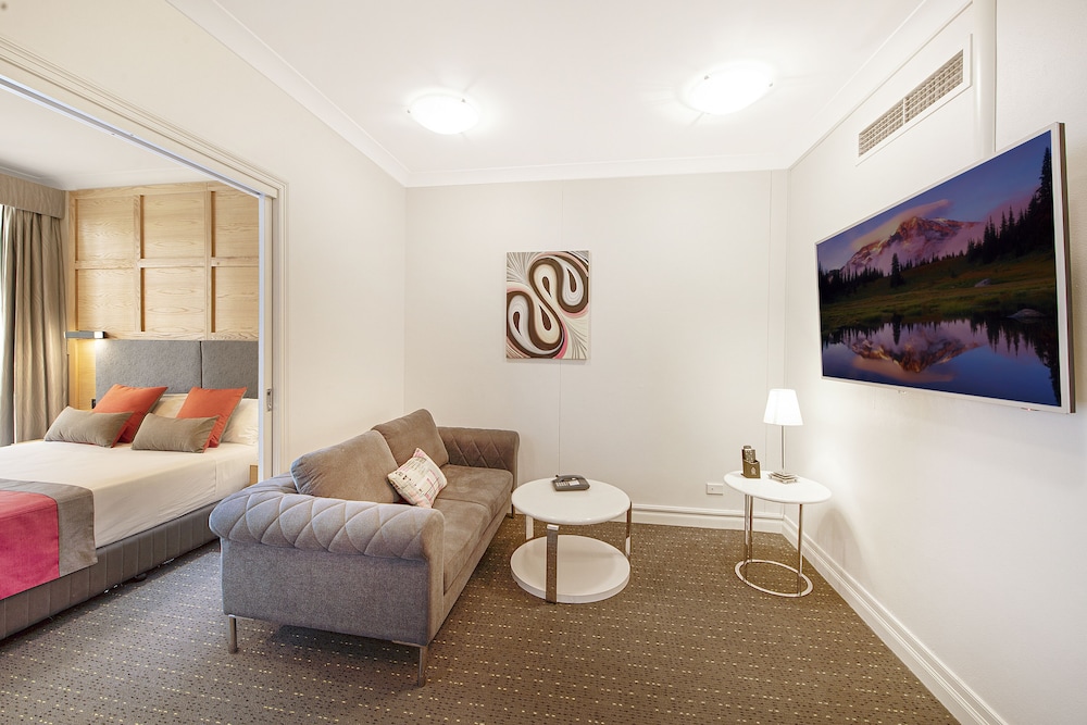 One Bedroom Deluxe Apartment photo 3