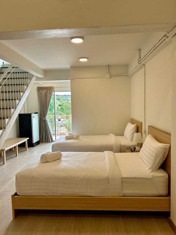 Duplex Quadruple Room - Photo 2