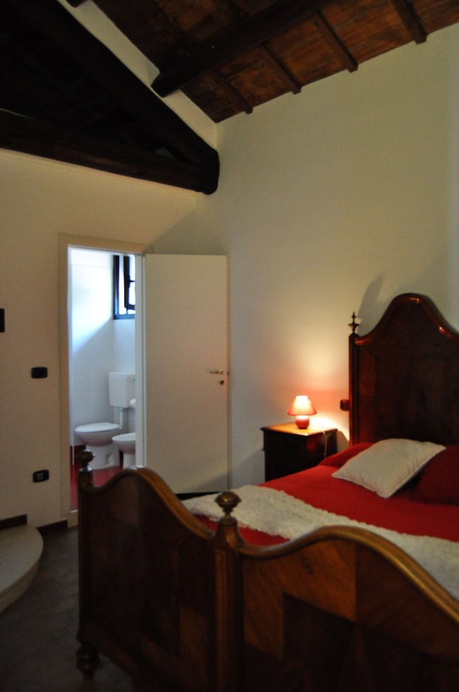 Deluxe Double or Twin Room photo 2