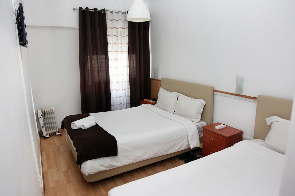 Triple Room, Private Bathroom photo 3
