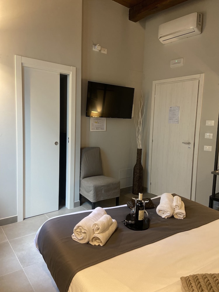 Comfort Room photo 3