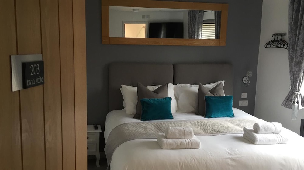 Superior Double or Twin Room (203) photo 1