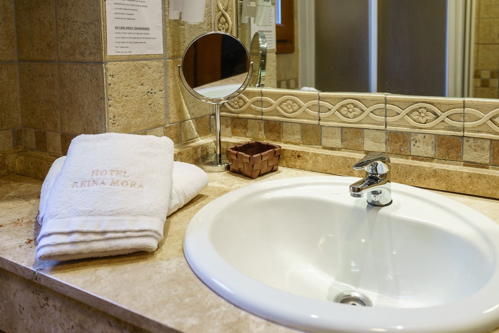 Triple Room - Photo 6