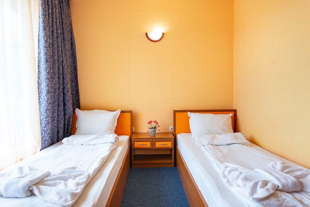 Standard Double Room photo 2