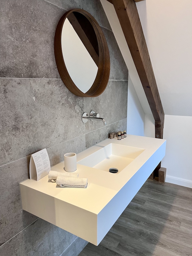 Signature Triple Room photo 3