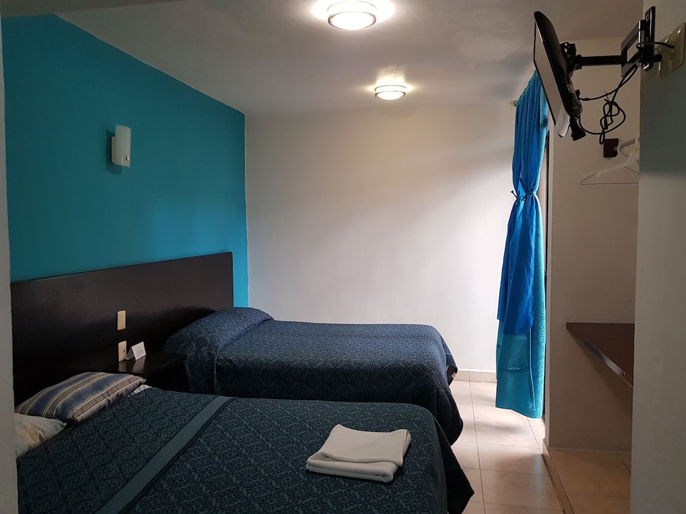 Standard Room, 2 Double Beds photo 2
