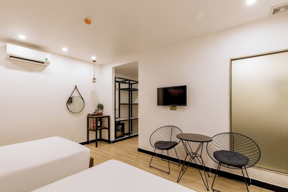 Standard Double or Twin Room - Photo 3