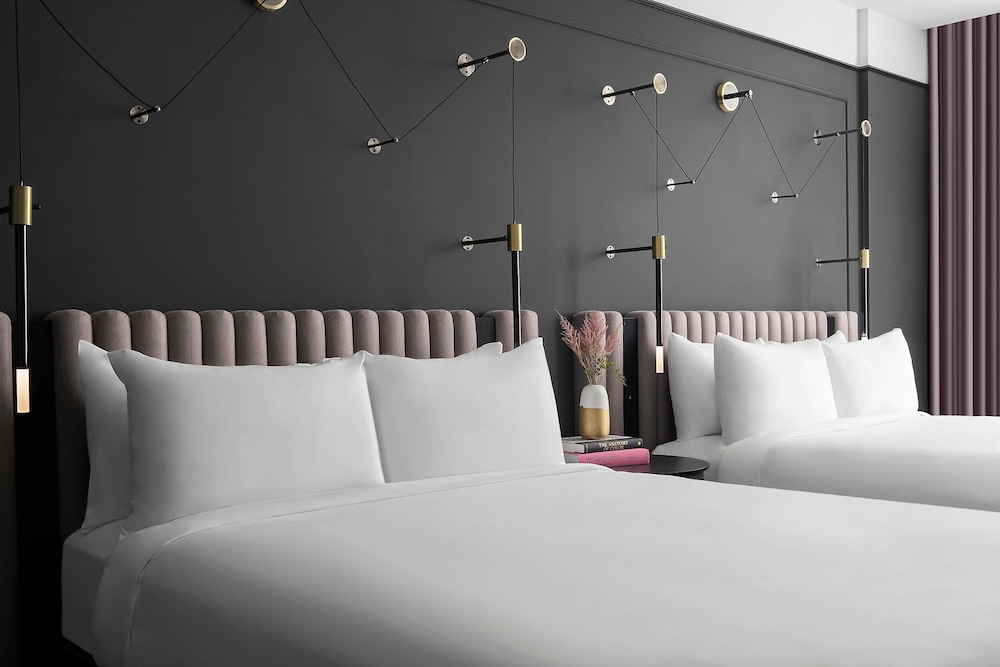 Deluxe Room, 2 Queen Beds - Photo 1