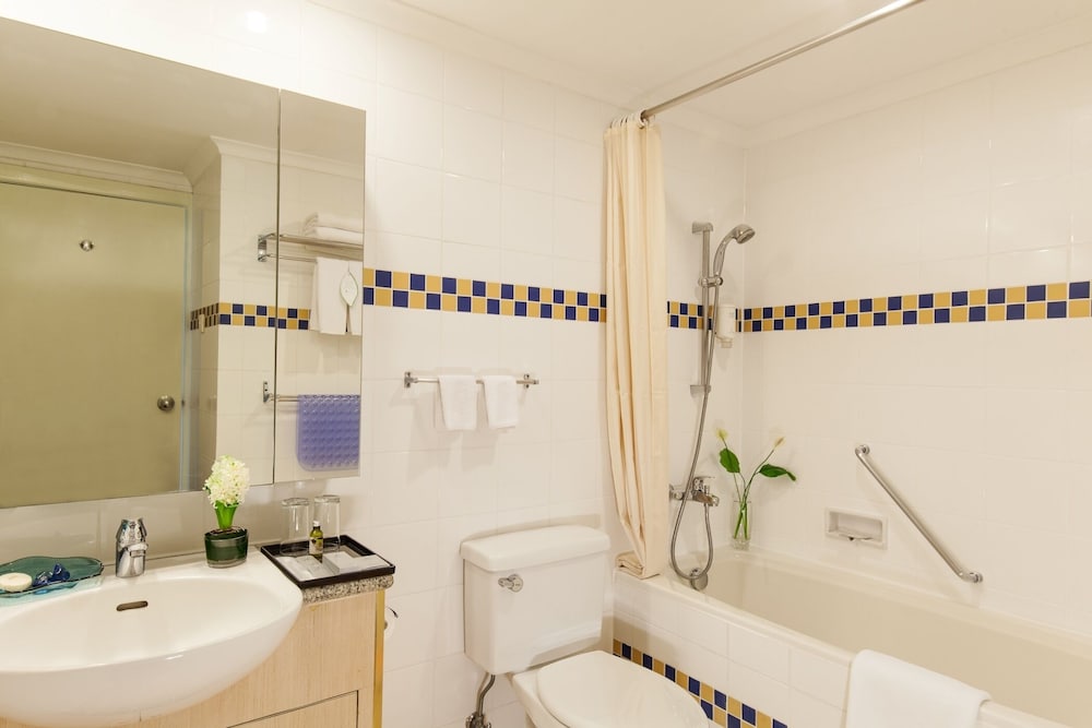 1-Bedroom Executive Apartment photo 3