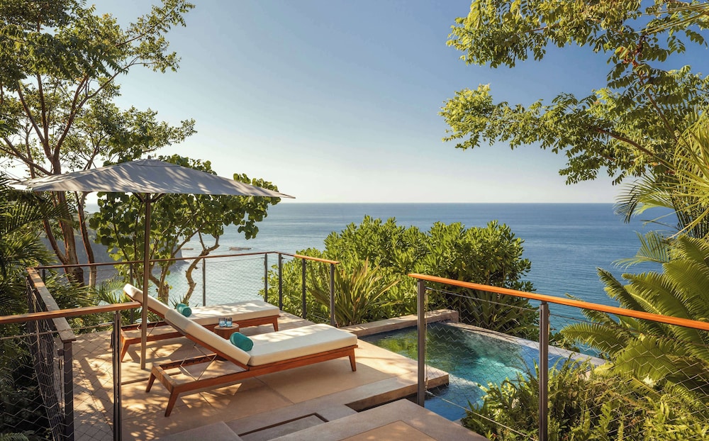 Premier Panoramic Ocean Cliff Villa