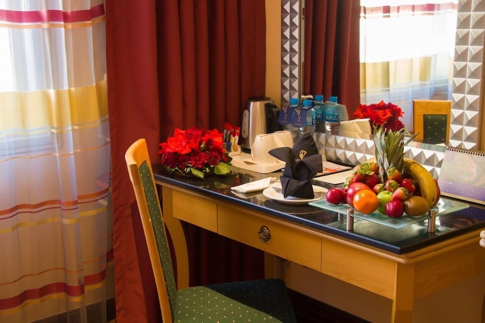 Superior Room, 1 King Bed, Sea View photo 3